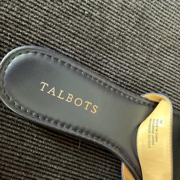 Two (2) pair summer Talbots Slides - Navy and White - Picture 6 of 8
